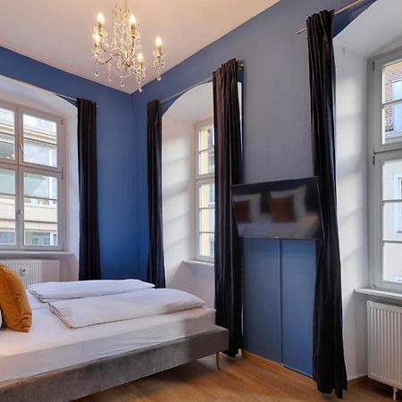 Homie Stay Am Marktplatz - Wohnen Im Historischen Balthasar-Neumann-Apartment ヴュルツブルク エクステリア 写真